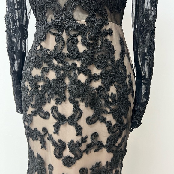 Gorgeous evening gown, gala, wedding stunner - Picture 3 of 3